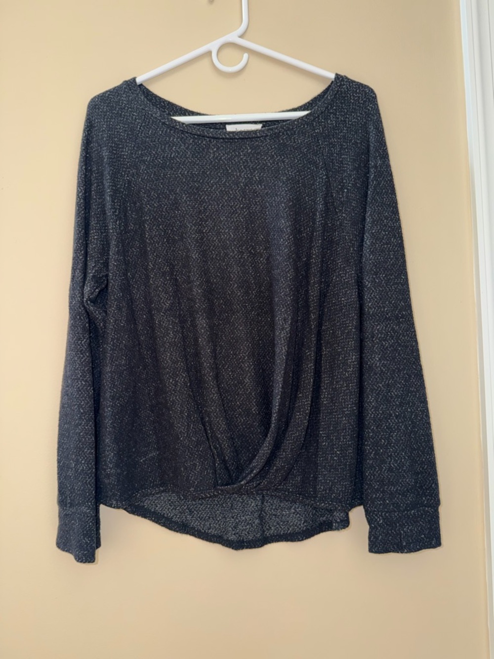 Knit Twist-Front Long-Sleeve Top - Black
